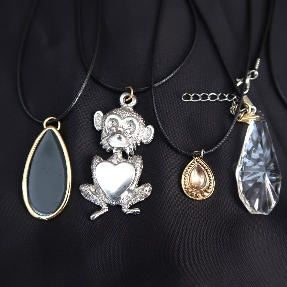 Vintage Pendants Mixed Necklace 7PC Bundle One Avon SH Marked DIY